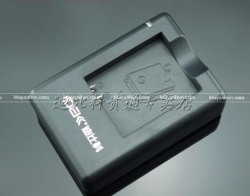 Sạc DBK dùng cho pin máy ảnh Fujifilm NP-W126